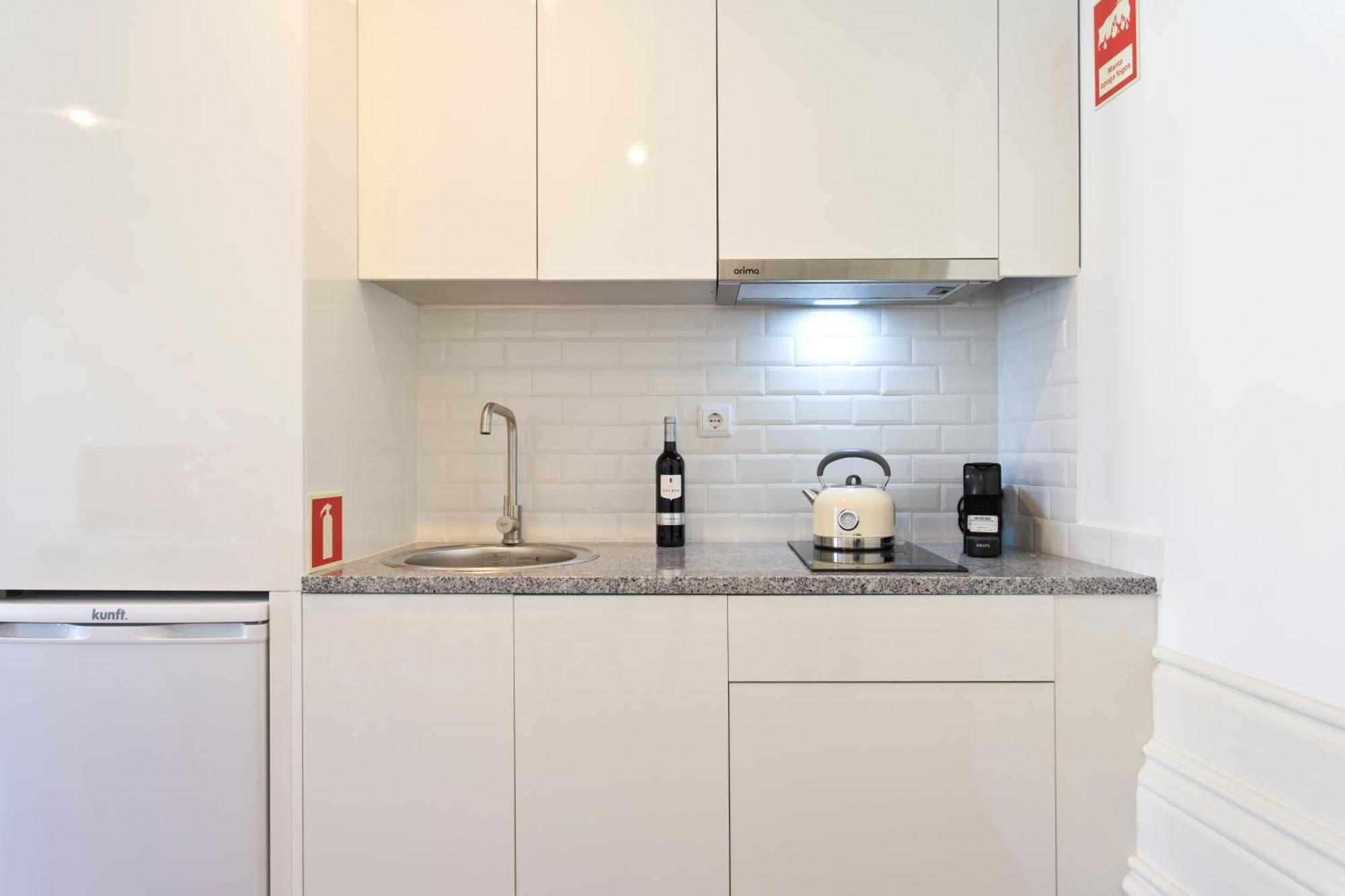 Fine Art Apartments City Center Porto Bilik gambar