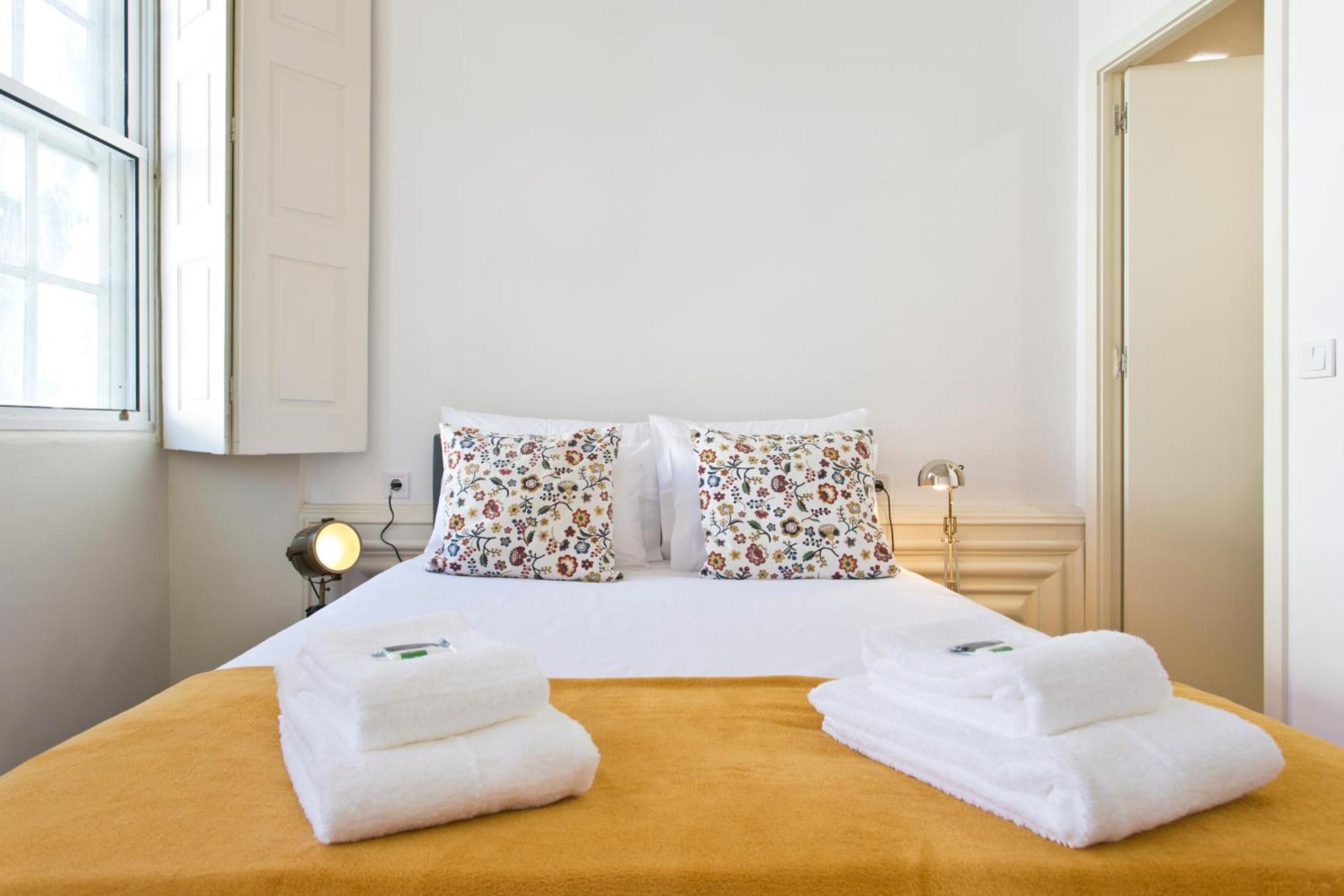 Fine Art Apartments City Center Porto Bilik gambar