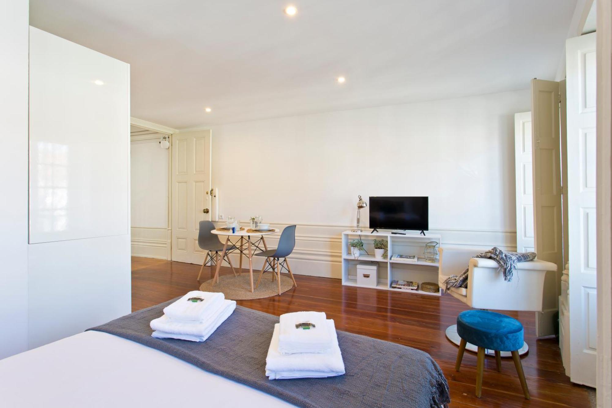 Fine Art Apartments City Center Porto Bilik gambar